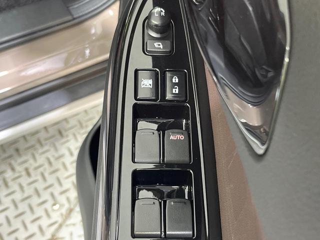 フロンクス ベースグレード　禁煙車　全周囲カメラ　純正９型ナビ　衝突被害軽減システム　レーダークルーズ　ドラレコ　コーナーセンサー　置くだけ充電　シートヒーター　ＬＥＤヘッド　ＥＴＣ　純正１６インチアルミ　車線逸脱警報（29枚目）