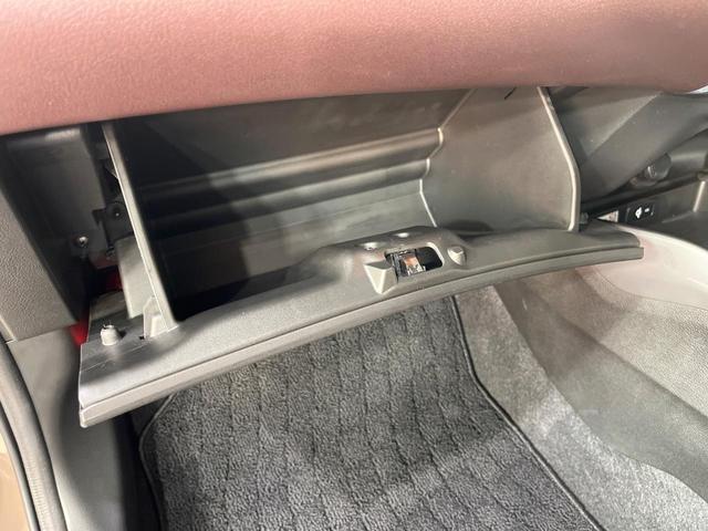 フロンクス ベースグレード　禁煙車　全周囲カメラ　純正９型ナビ　衝突被害軽減システム　レーダークルーズ　ドラレコ　コーナーセンサー　置くだけ充電　シートヒーター　ＬＥＤヘッド　ＥＴＣ　純正１６インチアルミ　車線逸脱警報（31枚目）