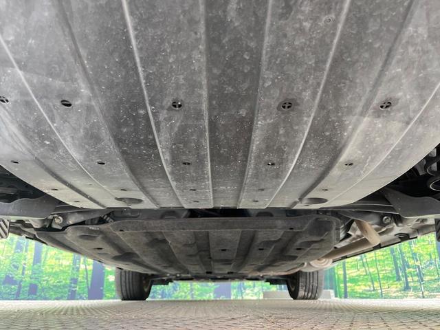 ヴェゼル ハイブリッドＲＳ・ホンダセンシング　禁煙車　純正ＳＤナビ　バックカメラ　衝突被害軽減システム　レーダークルーズ　シートヒーター　純正１８インチアルミ　車線逸脱警報　オートエアコン　Ｂｌｕｅｔｏｏｔｈ　ハーフレザーシート　ＤＶＤ再生（19枚目）