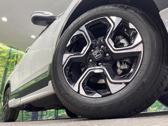 �y�����P�W�C���`�A���~�z�C�[���z�O�ςɃ}�b�`���������A���~�z�C�[���𑕒����Ă���܂��B�e��ЊO�A���~�z�C�[����A�X�^�b�h���X�^�C�����戵�����Ă���܂��B���񂲑��k����������