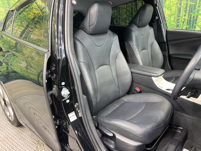 プリウス Ａツーリングセレクション　禁煙車　純正９型ナビ　バックカメラ　衝突被害軽減システム　レーダークルーズ　ＢＳＭ　ドラレコ　コーナーセンサー　シートヒーター　ＬＥＤヘッド　ＥＴＣ　純正１８インチアルミ　車線逸脱警報　オートライト（8枚目）