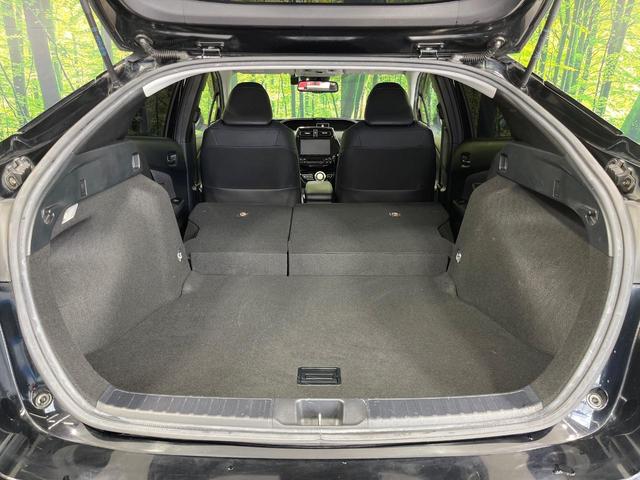 プリウス Ａツーリングセレクション　禁煙車　純正９型ナビ　バックカメラ　衝突被害軽減システム　レーダークルーズ　ＢＳＭ　ドラレコ　コーナーセンサー　シートヒーター　ＬＥＤヘッド　ＥＴＣ　純正１８インチアルミ　車線逸脱警報　オートライト（10枚目）