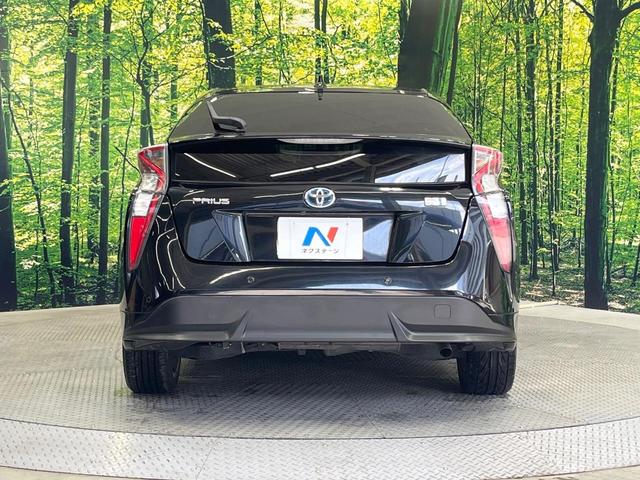 プリウス Ａツーリングセレクション　禁煙車　純正９型ナビ　バックカメラ　衝突被害軽減システム　レーダークルーズ　ＢＳＭ　ドラレコ　コーナーセンサー　シートヒーター　ＬＥＤヘッド　ＥＴＣ　純正１８インチアルミ　車線逸脱警報　オートライト（15枚目）