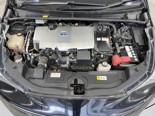 プリウス Ａツーリングセレクション　禁煙車　純正９型ナビ　バックカメラ　衝突被害軽減システム　レーダークルーズ　ＢＳＭ　ドラレコ　コーナーセンサー　シートヒーター　ＬＥＤヘッド　ＥＴＣ　純正１８インチアルミ　車線逸脱警報　オートライト（19枚目）