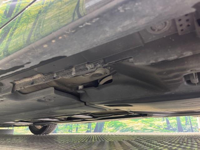 プリウス Ａツーリングセレクション　禁煙車　純正９型ナビ　バックカメラ　衝突被害軽減システム　レーダークルーズ　ＢＳＭ　ドラレコ　コーナーセンサー　シートヒーター　ＬＥＤヘッド　ＥＴＣ　純正１８インチアルミ　車線逸脱警報　オートライト（21枚目）