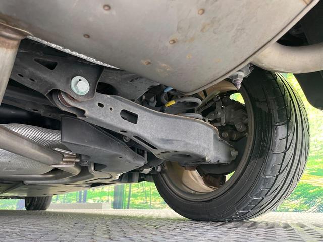 プリウス Ａツーリングセレクション　禁煙車　純正９型ナビ　バックカメラ　衝突被害軽減システム　レーダークルーズ　ＢＳＭ　ドラレコ　コーナーセンサー　シートヒーター　ＬＥＤヘッド　ＥＴＣ　純正１８インチアルミ　車線逸脱警報　オートライト（22枚目）