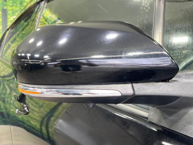 プリウス Ａツーリングセレクション　禁煙車　純正９型ナビ　バックカメラ　衝突被害軽減システム　レーダークルーズ　ＢＳＭ　ドラレコ　コーナーセンサー　シートヒーター　ＬＥＤヘッド　ＥＴＣ　純正１８インチアルミ　車線逸脱警報　オートライト（24枚目）