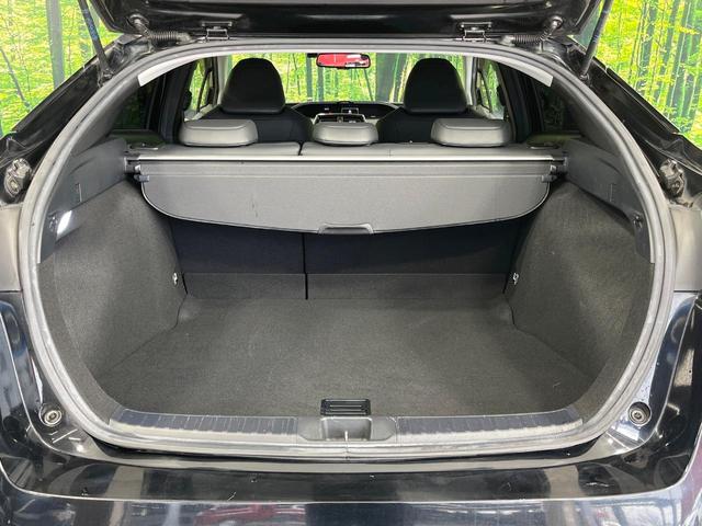 プリウス Ａツーリングセレクション　禁煙車　純正９型ナビ　バックカメラ　衝突被害軽減システム　レーダークルーズ　ＢＳＭ　ドラレコ　コーナーセンサー　シートヒーター　ＬＥＤヘッド　ＥＴＣ　純正１８インチアルミ　車線逸脱警報　オートライト（32枚目）