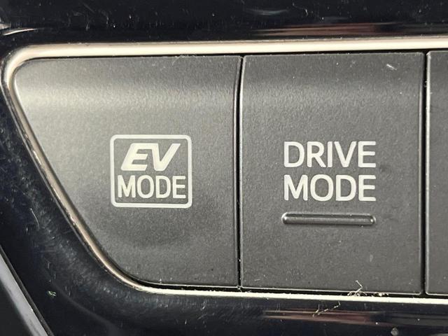 プリウス Ａツーリングセレクション　禁煙車　純正９型ナビ　バックカメラ　衝突被害軽減システム　レーダークルーズ　ＢＳＭ　ドラレコ　コーナーセンサー　シートヒーター　ＬＥＤヘッド　ＥＴＣ　純正１８インチアルミ　車線逸脱警報　オートライト（44枚目）