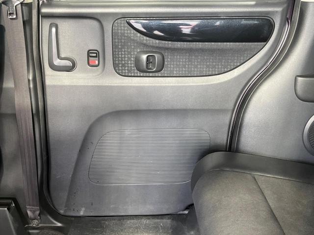 N-BOXカスタム G・ターボLパッケージ 禁煙車 両側電動ドア 純正SDナビ バックカメラ 合皮コンビシート スマートキー HIDヘッド ETC クルコン 純正15インチアルミ オートエアコン Bluetooth CD DVD再生(33枚目)