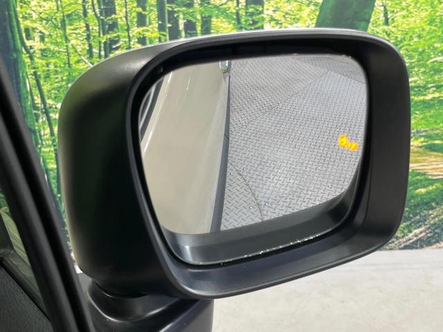 �y�u���C���h�X�|�b�g���j�^�[�z���s���A�h�A�~���[�̎��p�ɂȂ�₷���ӏ��Ɍ㑱�Ԃ��ڋ߂���ƃT�C�h�~���[�t�߂Ɍx����\���A�h���C�o�[�ɒ��ӊ��N�����Ă���܂��B