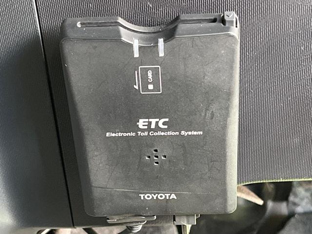 アクア Ｇ　禁煙車　純正ＳＤナビ　バックカメラ　Ｂｌｕｅｔｏｏｔｈ　ＥＴＣ　スマートキー　ＨＩＤヘッド　オートライト　オートエアコン　ＣＤ　ＤＶＤ再生　フルセグ　衝突安全ボディ　プライバシーガラス（6枚目）