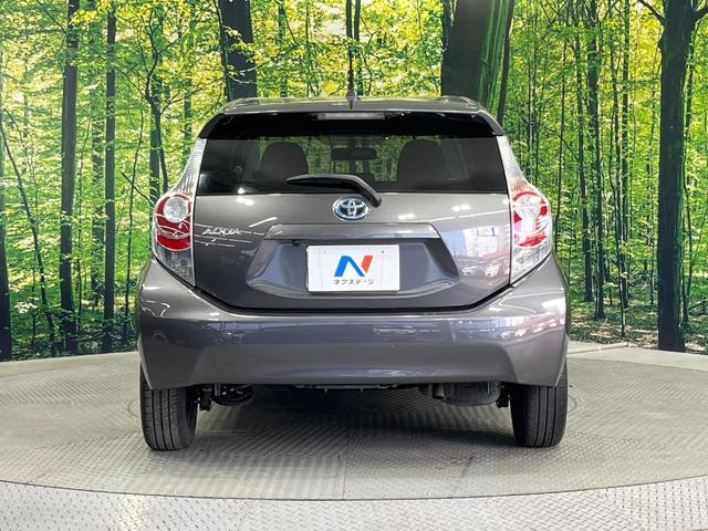 アクア Ｇ　禁煙車　純正ＳＤナビ　バックカメラ　Ｂｌｕｅｔｏｏｔｈ　ＥＴＣ　スマートキー　ＨＩＤヘッド　オートライト　オートエアコン　ＣＤ　ＤＶＤ再生　フルセグ　衝突安全ボディ　プライバシーガラス（15枚目）