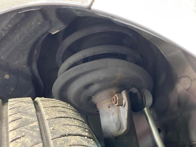 アクア Ｇ　禁煙車　純正ＳＤナビ　バックカメラ　Ｂｌｕｅｔｏｏｔｈ　ＥＴＣ　スマートキー　ＨＩＤヘッド　オートライト　オートエアコン　ＣＤ　ＤＶＤ再生　フルセグ　衝突安全ボディ　プライバシーガラス（20枚目）