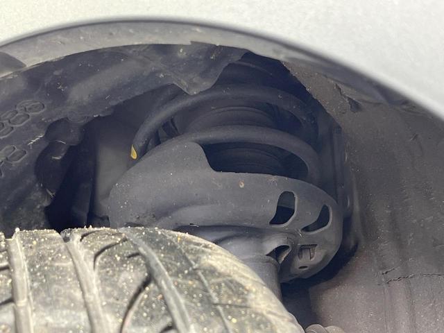 Ｃ－ＨＲ Ｇ　禁煙車　８型ディスプレイオーディオ　全周囲カメラ　衝突被害軽減システム　レーダークルーズ　ハーフレザーシート　ドラレコ　スマートキー　ＬＥＤヘッド　ビルトインＥＴＣ　純正１８インチアルミ（20枚目）