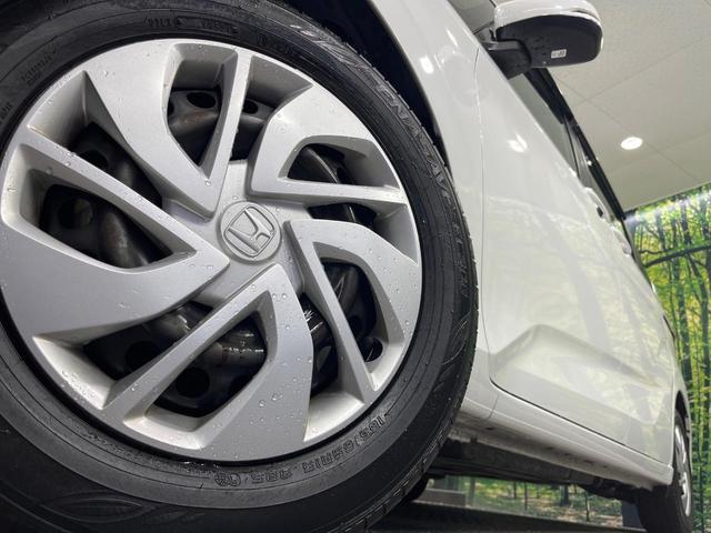 フリード Ｇ・ホンダセンシング　禁煙車　両側電動ドア　純正９型ナビ　バックカメラ　衝突被害軽減システム　スマートキー　ビルトインＥＴＣ　クルコン　車線逸脱警報　シートヒーター　オートエアコン　Ｂｌｕｅｔｏｏｔｈ　ロールサンシェード（14枚目）