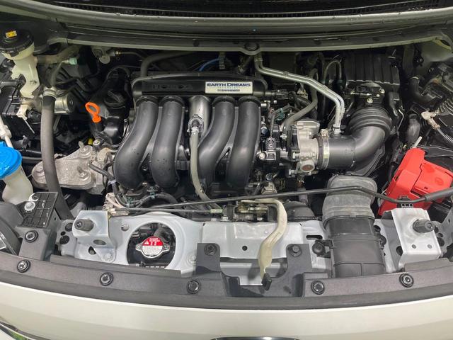 フリード Ｇ・ホンダセンシング　禁煙車　両側電動ドア　純正９型ナビ　バックカメラ　衝突被害軽減システム　スマートキー　ビルトインＥＴＣ　クルコン　車線逸脱警報　シートヒーター　オートエアコン　Ｂｌｕｅｔｏｏｔｈ　ロールサンシェード（19枚目）