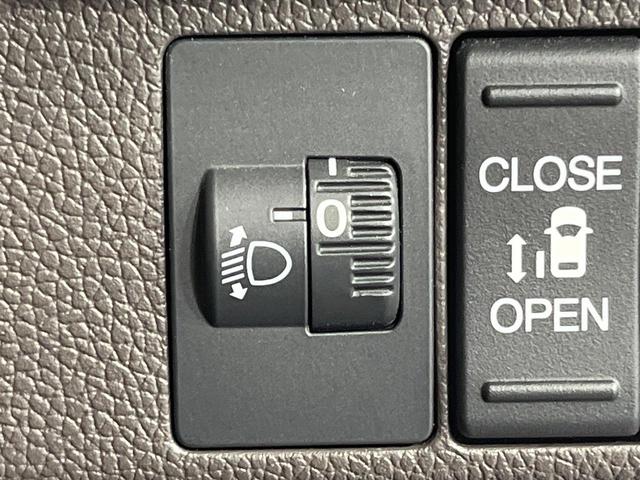 フリード Ｇ・ホンダセンシング　禁煙車　両側電動ドア　純正９型ナビ　バックカメラ　衝突被害軽減システム　スマートキー　ビルトインＥＴＣ　クルコン　車線逸脱警報　シートヒーター　オートエアコン　Ｂｌｕｅｔｏｏｔｈ　ロールサンシェード（24枚目）