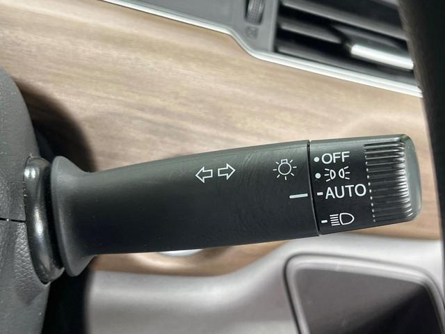 フリード Ｇ・ホンダセンシング　禁煙車　両側電動ドア　純正９型ナビ　バックカメラ　衝突被害軽減システム　スマートキー　ビルトインＥＴＣ　クルコン　車線逸脱警報　シートヒーター　オートエアコン　Ｂｌｕｅｔｏｏｔｈ　ロールサンシェード（33枚目）