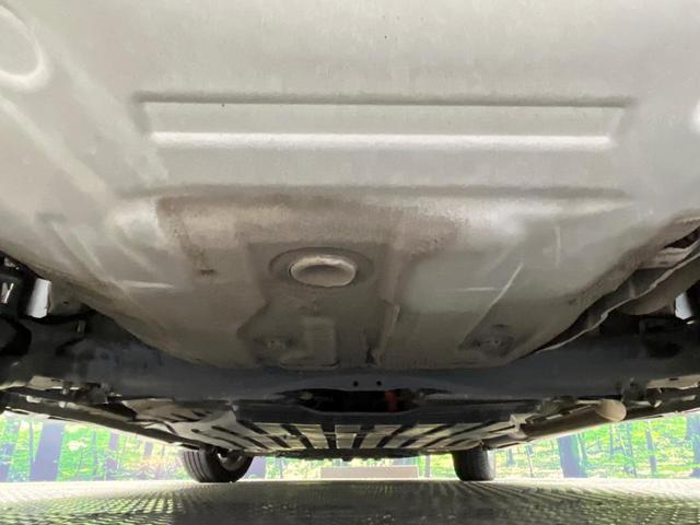 フィットハイブリッド ＲＳ　禁煙車　純正ナビ　バックカメラ　ＨＩＤヘッドライト　ビルトインＥＴＣ　クルコン　純正１６インチアルミホイール　オートエアコン　ＣＤ　ＤＶＤ再生　地デジ　パドルシフト　キーレスシステム　電動格納ミラー（19枚目）