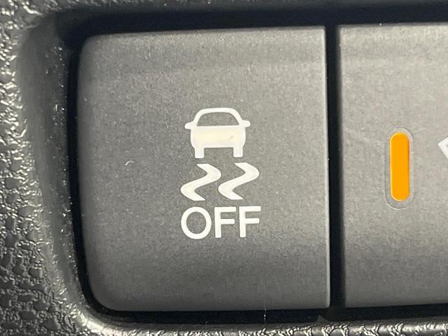 フィットハイブリッド ＲＳ　禁煙車　純正ナビ　バックカメラ　ＨＩＤヘッドライト　ビルトインＥＴＣ　クルコン　純正１６インチアルミホイール　オートエアコン　ＣＤ　ＤＶＤ再生　地デジ　パドルシフト　キーレスシステム　電動格納ミラー（28枚目）