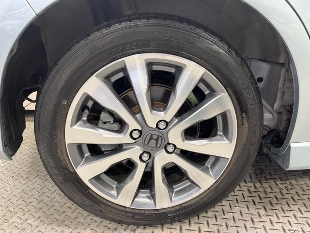 フィットハイブリッド ＲＳ　禁煙車　純正ナビ　バックカメラ　ＨＩＤヘッドライト　ビルトインＥＴＣ　クルコン　純正１６インチアルミホイール　オートエアコン　ＣＤ　ＤＶＤ再生　地デジ　パドルシフト　キーレスシステム　電動格納ミラー（41枚目）