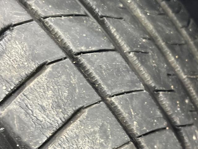 フィットハイブリッド ＲＳ　禁煙車　純正ナビ　バックカメラ　ＨＩＤヘッドライト　ビルトインＥＴＣ　クルコン　純正１６インチアルミホイール　オートエアコン　ＣＤ　ＤＶＤ再生　地デジ　パドルシフト　キーレスシステム　電動格納ミラー（56枚目）