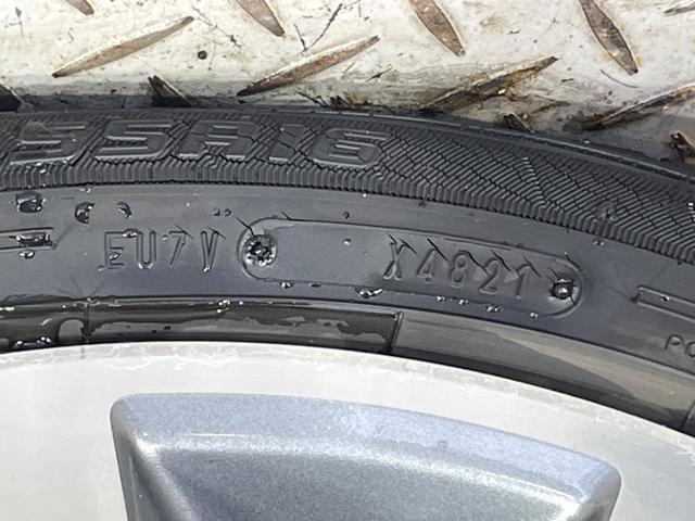 フィットハイブリッド ＲＳ　禁煙車　純正ナビ　バックカメラ　ＨＩＤヘッドライト　ビルトインＥＴＣ　クルコン　純正１６インチアルミホイール　オートエアコン　ＣＤ　ＤＶＤ再生　地デジ　パドルシフト　キーレスシステム　電動格納ミラー（59枚目）