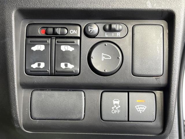 �y�����p���[�X���C�h�h�A�z�X�}�[�g�L�[��^�]�Ȃ̃X�C�b�`�Ō�ȗ����X���C�h�h�A�̊J���\���d��������͂����ăh�A���J����K�v�������A�����Ȃ��q�l�ł��ȒP�ɊJ���߂ł����K�ł���