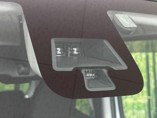 デイズルークス ハイウェイスター　Ｘ　Ｖセレクション＋セーフティＩＩ　禁煙車　電動スライドドア　純正ＳＤナビ　全周囲カメラ　ドラレコ　衝突被害軽減システム　スマートキー　ＨＩＤヘッド　純正１４インチアルミ　オートエアコン　ＣＤ　ＤＶＤ再生（5枚目）