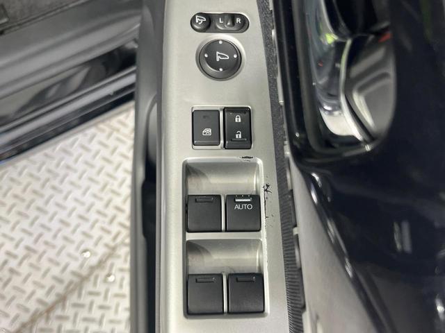 Ｎ－ＢＯＸカスタム Ｇ　ターボＳＳパッケージ　禁煙車　両側電動ドア　ＳＤナビ　バックカメラ　Ｂｌｕｅｔｏｏｔｈ　衝突被害軽減システム　　スマートキー　ＨＩＤヘッド　クルコン　純正１４インチアルミ　オートライト　オートエアコン　ＣＤ　ＤＶＤ再生（24枚目）