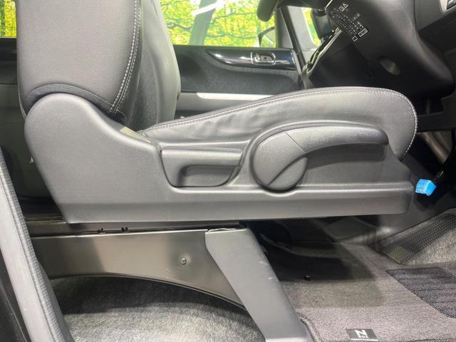 Ｎ－ＢＯＸカスタム Ｇ　ターボＳＳパッケージ　禁煙車　両側電動ドア　ＳＤナビ　バックカメラ　Ｂｌｕｅｔｏｏｔｈ　衝突被害軽減システム　　スマートキー　ＨＩＤヘッド　クルコン　純正１４インチアルミ　オートライト　オートエアコン　ＣＤ　ＤＶＤ再生（30枚目）