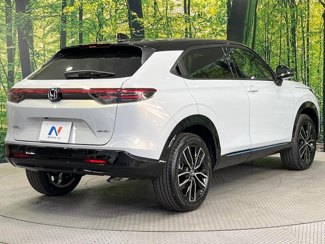 ヴェゼル ｅ：ＨＥＶ　Ｚ・ＰＬａＹパッケージ　登録済未使用車　パノラマルーフ　純正９型ＤＡ　全周囲カメラ　ホンダセンシング　ＥＴＣ２．０　合皮コンビシート　シートヒーター　レーダークルーズ　電動リアゲート　純正１８インチアルミ　デュアルエアコン（17枚目）