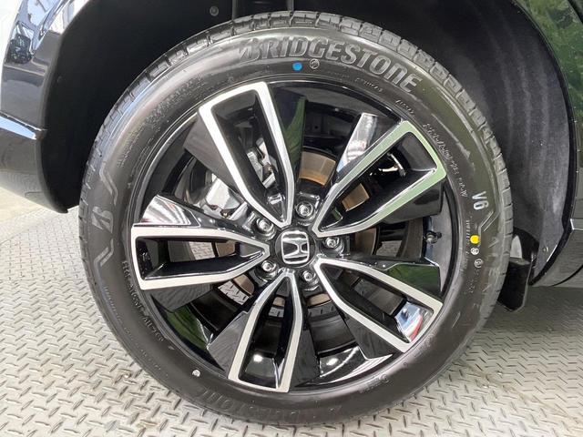 ヴェゼル ｅ：ＨＥＶ　Ｚ・ＰＬａＹパッケージ　登録済未使用車　パノラマルーフ　純正９型ＤＡ　全周囲カメラ　ホンダセンシング　ＥＴＣ２．０　合皮コンビシート　シートヒーター　レーダークルーズ　電動リアゲート　純正１８インチアルミ　デュアルエアコン（55枚目）