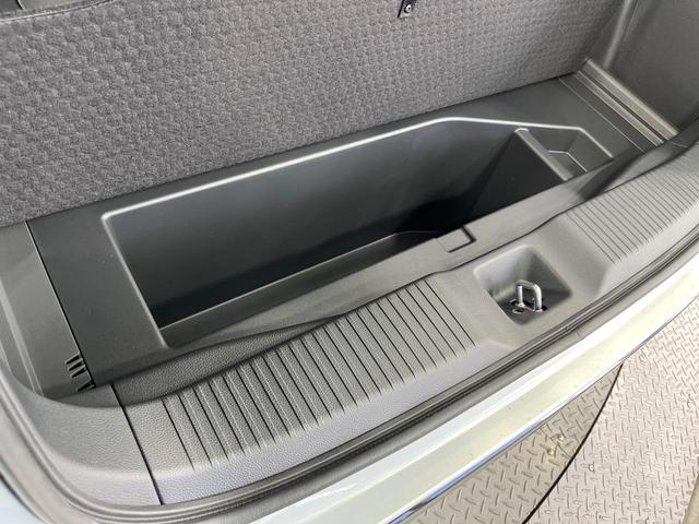 ヴェゼル ｅ：ＨＥＶ　Ｚ・ＰＬａＹパッケージ　登録済未使用車　パノラマルーフ　純正９型ＤＡ　全周囲カメラ　ホンダセンシング　ＥＴＣ２．０　合皮コンビシート　シートヒーター　レーダークルーズ　電動リアゲート　純正１８インチアルミ　デュアルエアコン（62枚目）