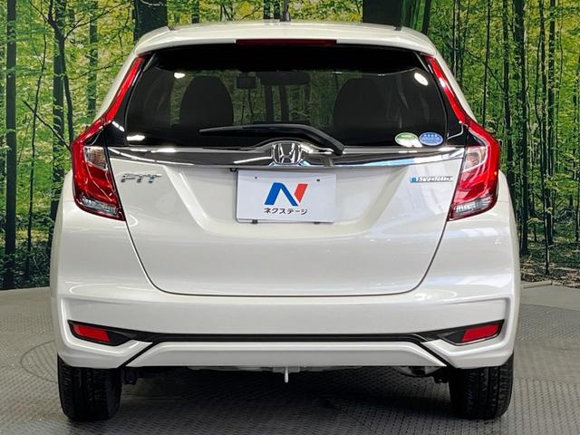 フィットハイブリッド F 禁煙車 純正8型SDナビ バックカメラ 衝突被害軽減システム レーダークルーズ ドラレコ スマートキー ビルトインETC 車線逸脱警報 オートエアコン Bluetooth CD DVD フルセグTV(15枚目)