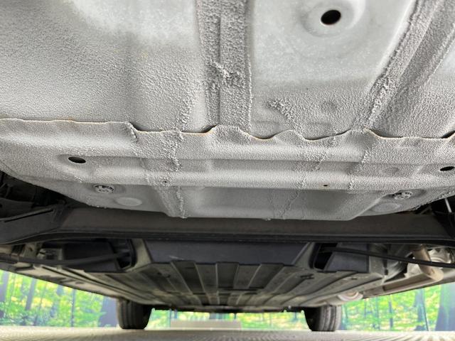 フィットハイブリッド F 禁煙車 純正8型SDナビ バックカメラ 衝突被害軽減システム レーダークルーズ ドラレコ スマートキー ビルトインETC 車線逸脱警報 オートエアコン Bluetooth CD DVD フルセグTV(19枚目)