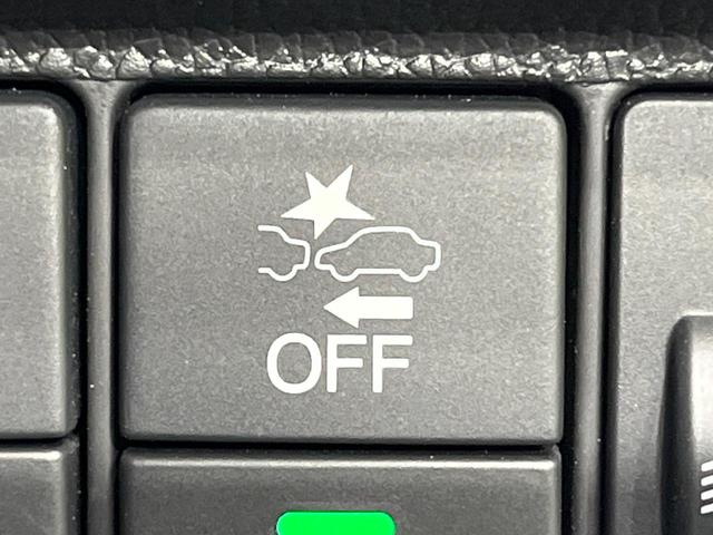 フィットハイブリッド F 禁煙車 純正8型SDナビ バックカメラ 衝突被害軽減システム レーダークルーズ ドラレコ スマートキー ビルトインETC 車線逸脱警報 オートエアコン Bluetooth CD DVD フルセグTV(25枚目)