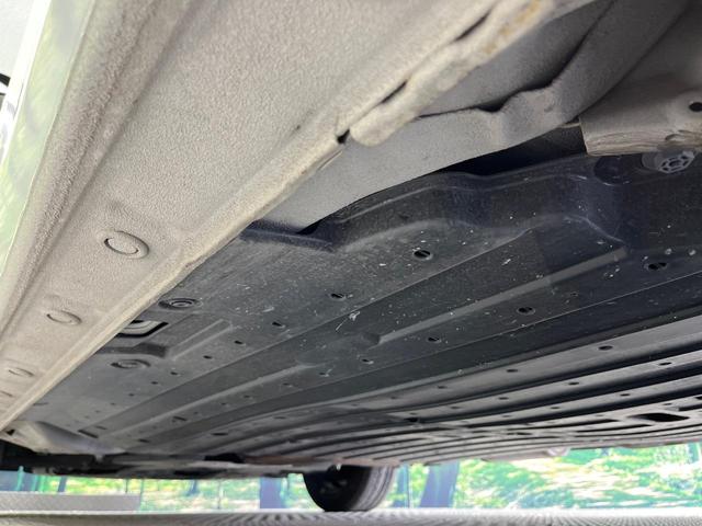 フィットハイブリッド F 禁煙車 純正8型SDナビ バックカメラ 衝突被害軽減システム レーダークルーズ ドラレコ スマートキー ビルトインETC 車線逸脱警報 オートエアコン Bluetooth CD DVD フルセグTV(53枚目)