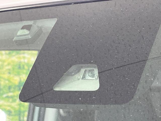 �y�X�}�[�g�A�V�X�g�z���s���ɑO���̎ԗ�����F�����A�Փ˂������Ȏ��͌x��ƃu���[�L�ŏՓˉ���Ɣ�Q�y�����A�V�X�g�B�����S�Ƀh���C�u�����y���݂��������܂��B