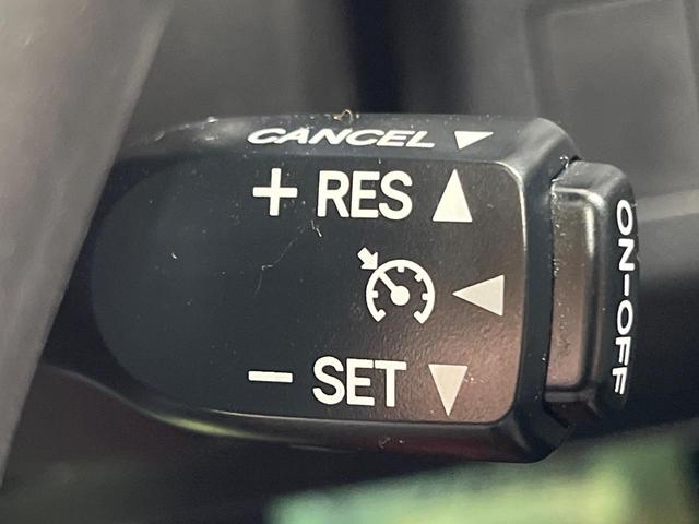 �y�N���[�Y�R���g���[���z�������H�����N���N���s�B�A�N�Z���𗣂��Ă���葬�x�ő��s���ł��A�������^�]���̕��S���y���I�����E�������ȒP�ȃX�C�b�`����Œ����ł��܂��B