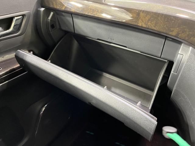 ヴェルファイア ２．４Ｚ　ゴールデンアイズＩＩ　禁煙車　両側電動ドア　ＢＩＧＸ１０型ナビ　アルパイン１２型後席モニター　バックカメラ　ＥＴＣ　ハーフレザーシート　コーナーセンサー　スマートキー　ＨＩＤヘッド　クルコン　ドラレコ（47枚目）