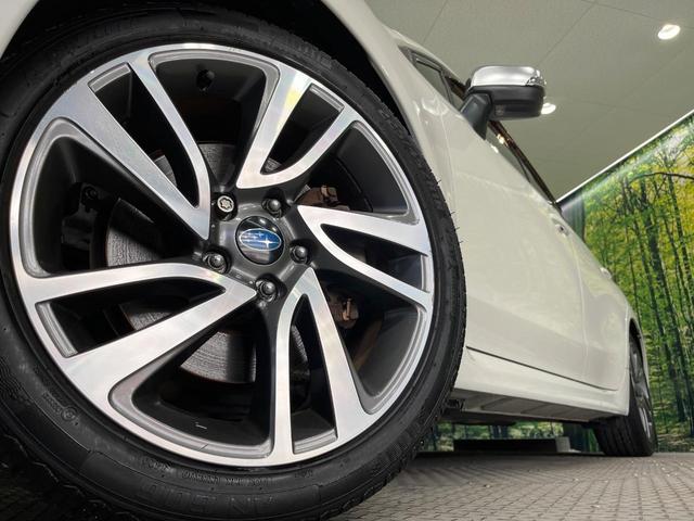 �y�����P�W�C���`�A���~�z�C�[���z�O�ςɃ}�b�`���������A���~�z�C�[���𑕒����Ă���܂��B�e��ЊO�A���~�z�C�[����A�X�^�b�h���X�^�C�����戵�����Ă���܂��B���񂲑��k����������