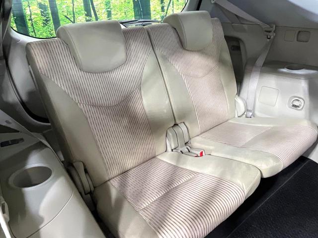 ３列目シートはもちろん状態良好☆大人でもゆったりと座って頂けますので、大人数でのお出かけもラクラクです♪ご家族で、気の知れた仲間で、ドライブに行くのが楽しみですね♪