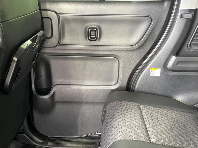 スペーシアカスタム ハイブリッドＸＳ　禁煙車　両側電動ドア　純正ＳＤナビ　全周囲カメラ　衝突被害軽減システム　合皮コンビシート　シートヒーター　ドラレコ　コーナーセンサー　スマートキー　ＬＥＤヘッド　ＥＴＣ　純正１５インチアルミ（43枚目）