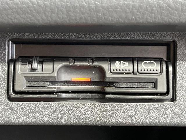 モコ Ｓ　禁煙車　純正ＳＤナビ　バックカメラ　ドライブレコーダー　スマートキー　プッシュスタート　ビルトインＥＴＣ　ＣＤ再生　ＤＶＤ再生　フルセグＴＶ　電動格納ミラー　バニティーミラー　プライバシーガラス（6枚目）