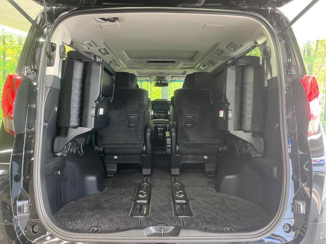 アルファード ２．５Ｓ　Ｃパッケージ　禁煙車　サンルーフ　エアロ　両側電動ドア　純正ＳＤナビ　後席モニター　全周囲カメラ　ＪＢＬサウンド　衝突被害軽減システム　レーダークルーズ　前後席パワーシート　コーナーセンサー　スマートキー（11枚目）