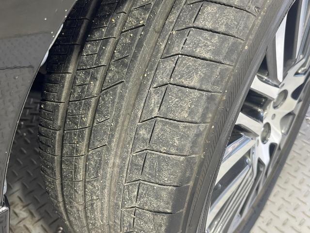 アルファード ２．５Ｓ　Ｃパッケージ　禁煙車　サンルーフ　エアロ　両側電動ドア　純正ＳＤナビ　後席モニター　全周囲カメラ　ＪＢＬサウンド　衝突被害軽減システム　レーダークルーズ　前後席パワーシート　コーナーセンサー　スマートキー（21枚目）