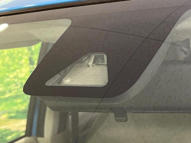 パッソ Ｘ　ＬパッケージＳ　禁煙車　純正ＳＤナビ　バックカメラ　衝突被害軽減システム　シートヒーター　コーナーセンサー　スマートキー　純正１４インチアルミ　車線逸脱警報　オートエアコン　Ｂｌｕｅｔｏｏｔｈ　ＣＤ　ＤＶＤ再生（5枚目）