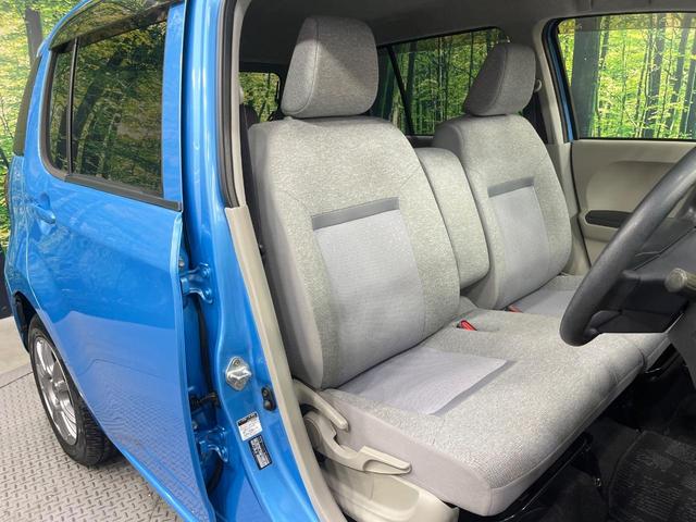 パッソ Ｘ　ＬパッケージＳ　禁煙車　純正ＳＤナビ　バックカメラ　衝突被害軽減システム　シートヒーター　コーナーセンサー　スマートキー　純正１４インチアルミ　車線逸脱警報　オートエアコン　Ｂｌｕｅｔｏｏｔｈ　ＣＤ　ＤＶＤ再生（8枚目）